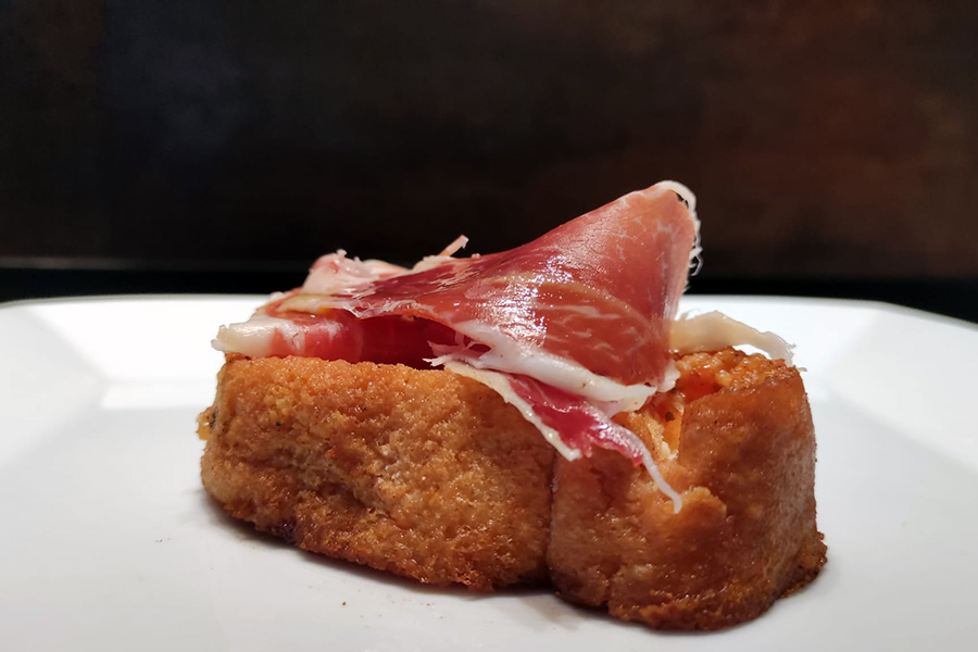 torrijas con jamón ibérico